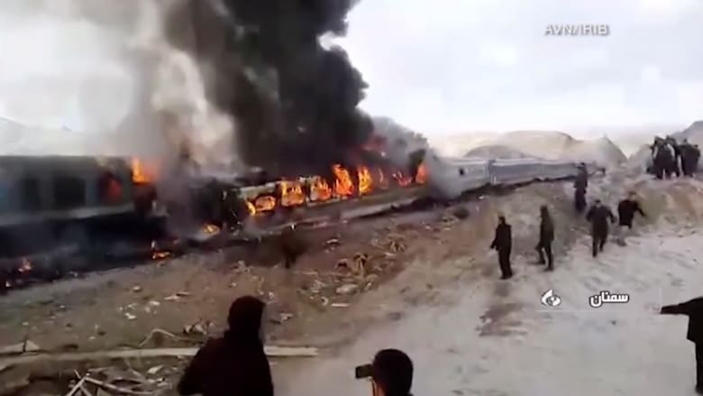 إيران: ارتفاع عدد قتلى حادث القطارين إلى أكثر من 40 شخصاً