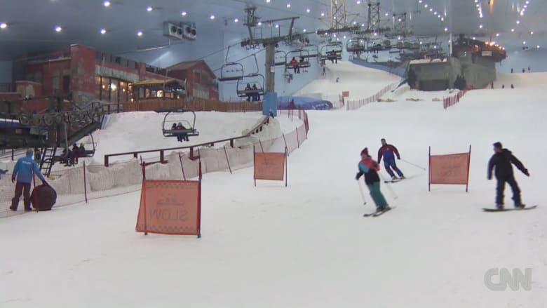 هل جربت متعة التزلج على الثلج في دبي؟