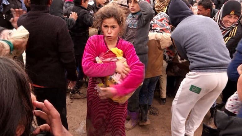 الهروب من الموصل.. بين جحيم القتال وقسوة حياة اللاجئين