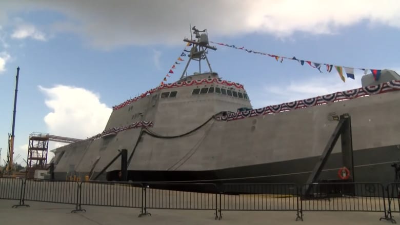 البحرية الأمريكية تُدخل سفينة بـ475 مليون دولار الخدمة وسط زوبعة من الجدل