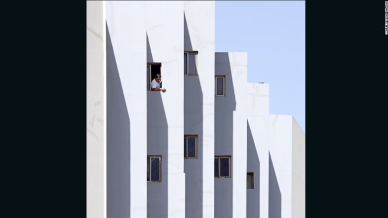 بالصور.. عندما تتحول الأبنية إلى لوحات فنية خلابة بالصور.. عندما تتحول الأبنية إلى لوحات فنية خلابة