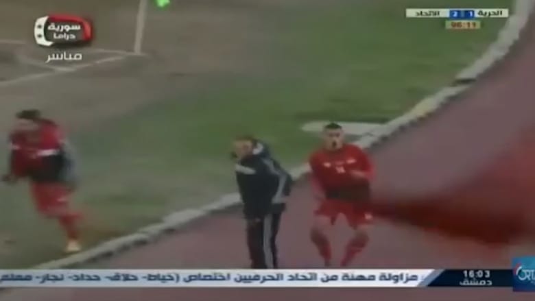 غضب مقابل فرحة: كرة القدم تعود على “أنقاض حلب”
