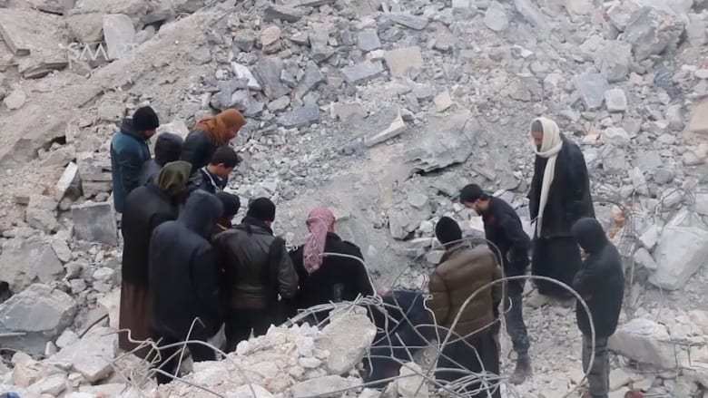 الجيش الأمريكي ينفي قصف مسجد في حلب: استهدفنا اجتماعا لعناصر القاعدة  