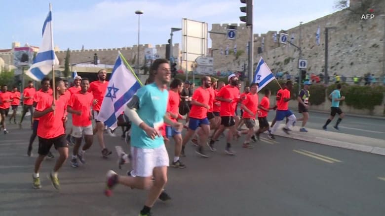 في القدس.. مسلمون ويهود ومسيحيون يركضون سوياً لمكافحة الانقسام