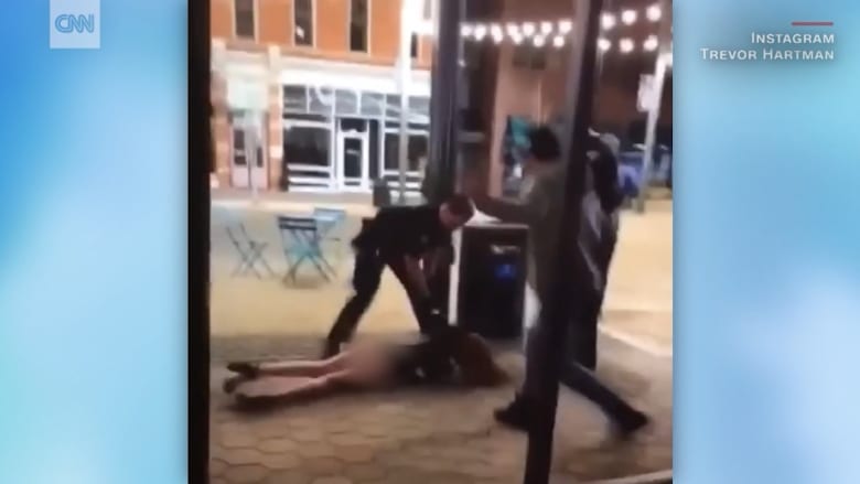جدل يدفع شرطيا بأمريكا لإسقاط فتاة بعنف على الأرض