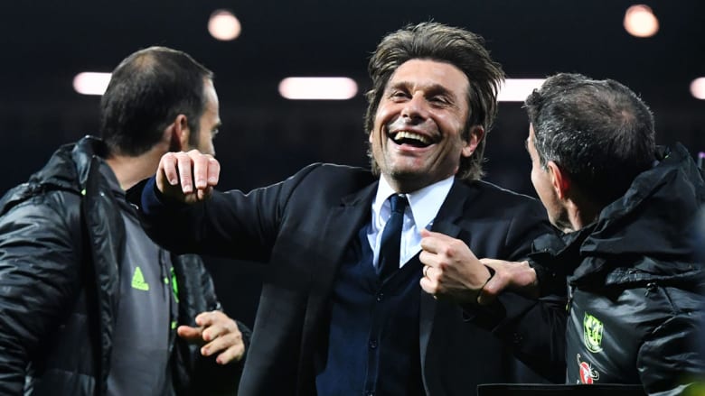 هكذا احتفل لاعبو وجماهير تشيلسي بلقب الدوري السادس في تاريخهم هكذا احتفل لاعبو وجماهير تشيلسي بلقب الدوري السادس في تاريخهم