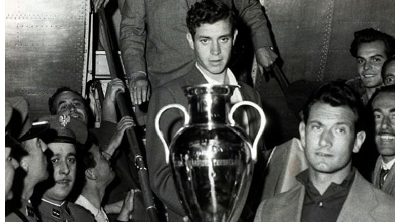 لاعبو ريال مدريد يرفعون 12 لقبا لدوري أبطال أوروبا عبر التاريخ لاعبو ريال مدريد يرفعون 12 لقبا لدوري أبطال أوروبا عبر التاريخ