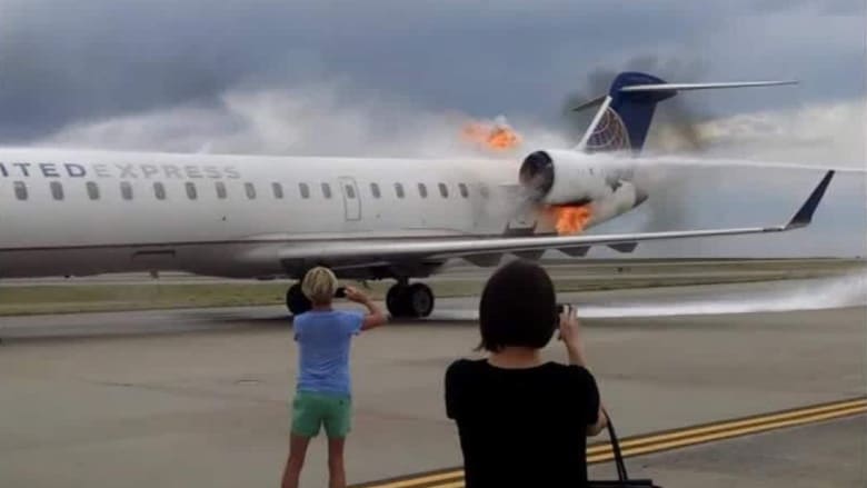 شاهد كيف اشتعل الحريق بهذه الطائرة بعد هبوطها!