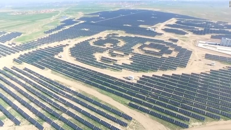 شاهد.. حقل للطاقة الشمسية في الصين على شكل باندا