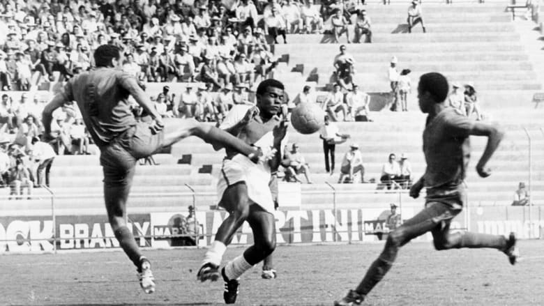 شاهد أبرز لقطات المنتخب المغربي في مشاركاته السابقة بكأس العالم شاهد أبرز لقطات المنتخب المغربي في مشاركاته السابقة بكأس العالم