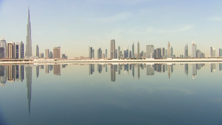دبي هي بندقية القرن الـ21.. برأي أحد أكبر شخصيات عالم العمارة المعاصر!