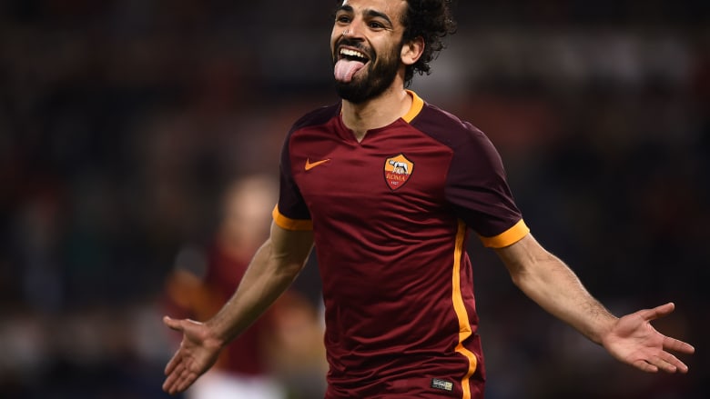 شاهد.. كيف تغير شكل النجم المصري محمد صلاح خلال 7 أعوام شاهد.. كيف تغير شكل النجم المصري محمد صلاح خلال 7 أعوام