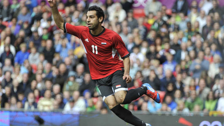 شاهد.. كيف تغير شكل النجم المصري محمد صلاح خلال 7 أعوام شاهد.. كيف تغير شكل النجم المصري محمد صلاح خلال 7 أعوام