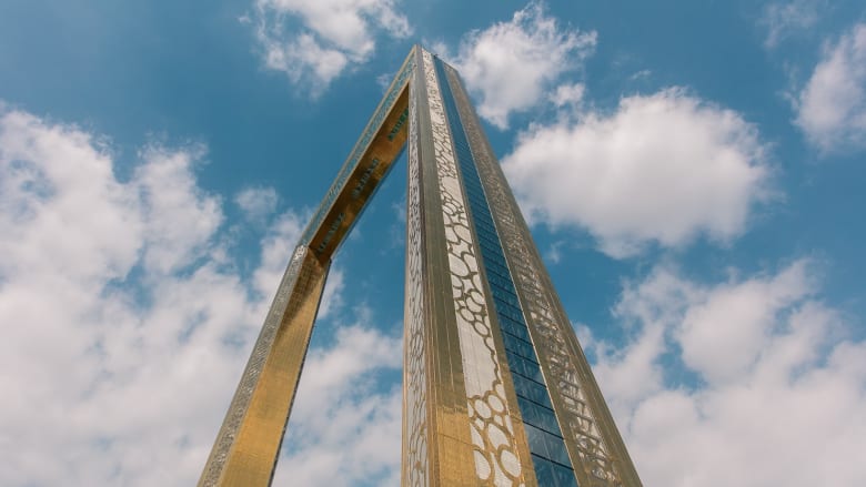 هذا ما ستكتشفونه في برج "برواز دبي" المغطى بلون الذهب