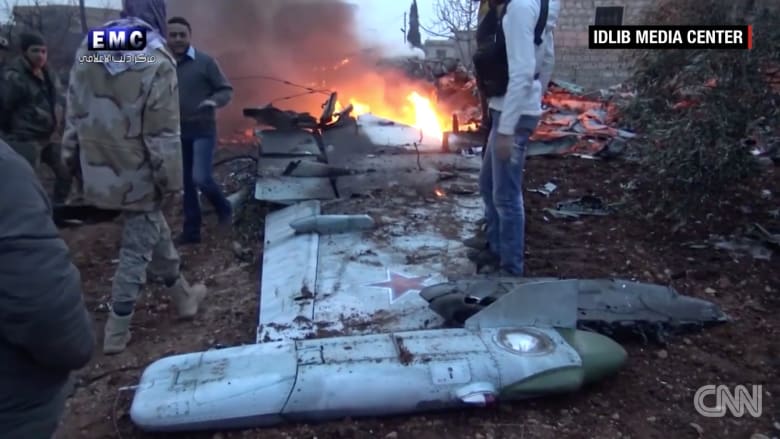 شاهد.. إسقاط طائرة حربية روسية في سوريا