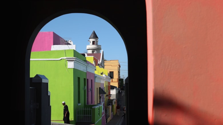 اليونان بالأبيض والمغرب بالأزرق والمكسيك بالأصفر..ما سر ألوان المدن؟