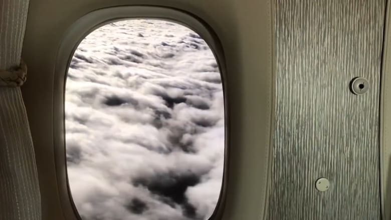 شاهد..على متن رحلة طيران الإمارات بـ"نوافذ افتراضية"