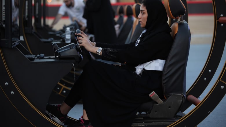 هكذا حضرت السعوديات أنفسهن لقيادة السيارات