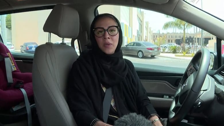كاميرا CNN مع واحدة من أوائل السعوديات للقيادة في المملكة