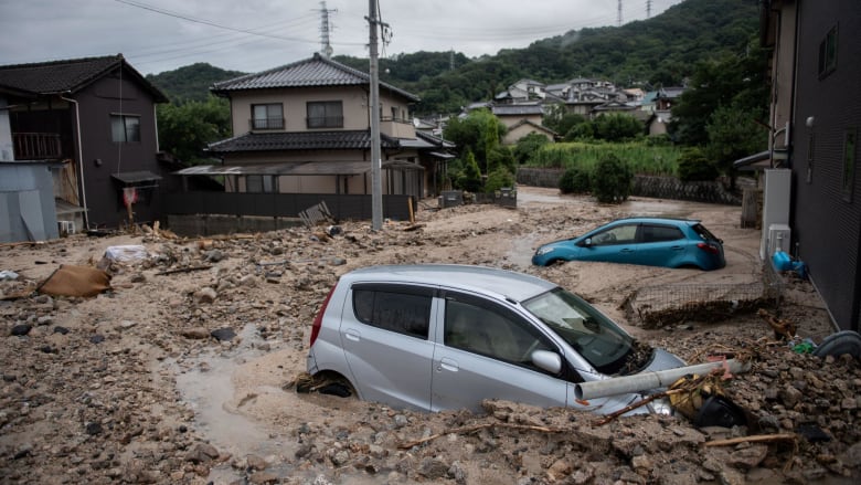 180709100851-02-japan-flooding-070818.jpg