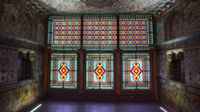 جولة داخل القصر الملكي في شاكي بأذربيجان