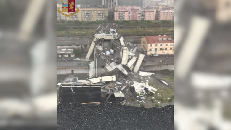 انهيار جزء من أحد الجسور يودي بحياة عدة أشخاص في إيطاليا