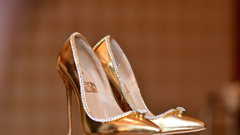 دبي تعرض أغلى حذاء للبيع في العالم بـ17 مليون دولار