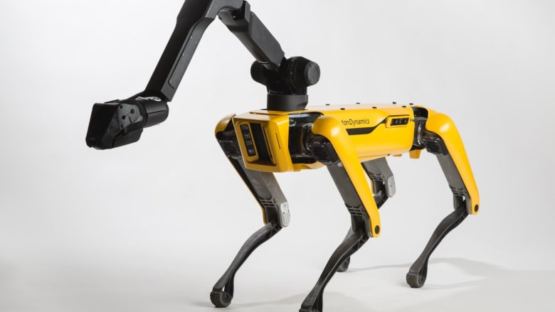 روبوت يشبه الكلب يرقص على أنغام الموسيقى