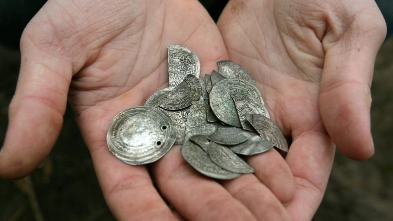 ما هي أبرز العوامل التي تؤثر على أسعار الفضة؟