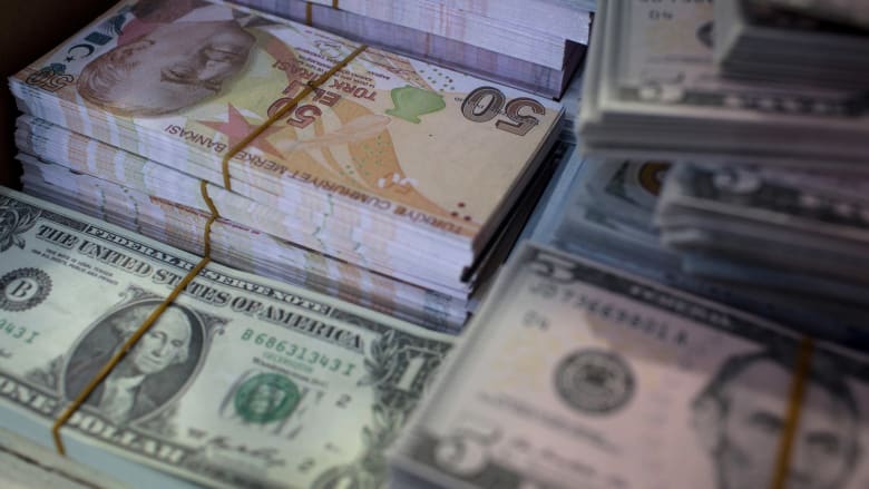 الريال الإيراني والليرة التركية ضمن أسوأ العملات  في 2018