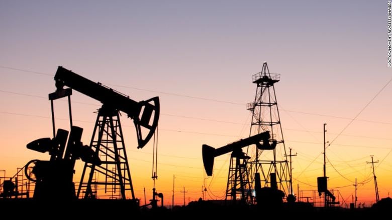 كيف عوضت السعودية هبوط إنتاج إيران النفطي في أوبك؟