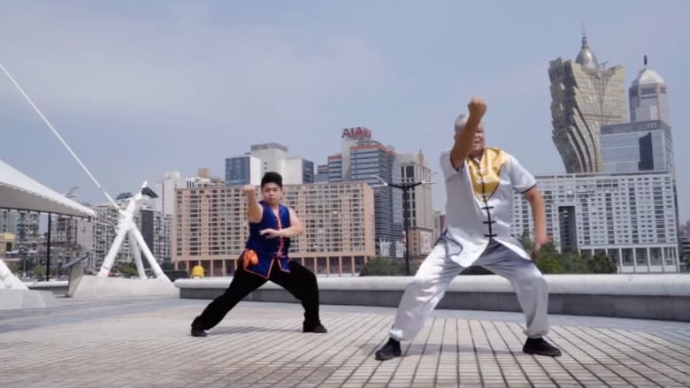 تعرف إلى هذا الرقص النابع من الفنون القتالية في الصين