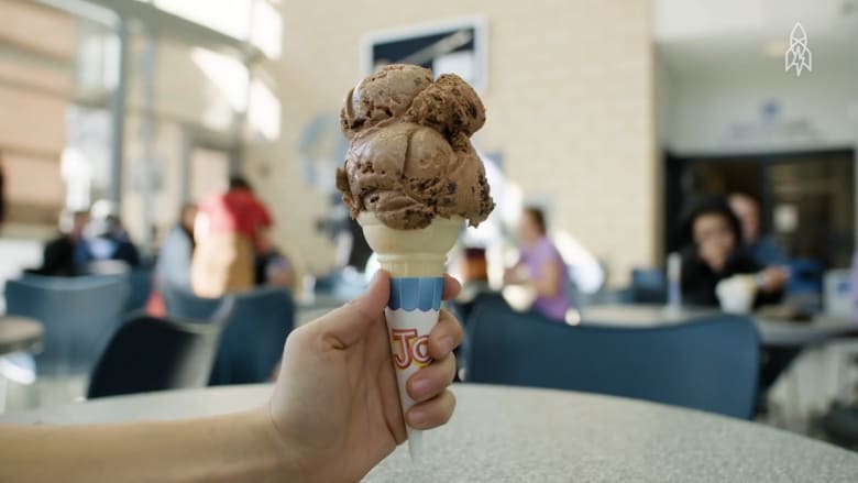 كيف يعلمون صنع المثلجات في الجامعات الأمريكية؟