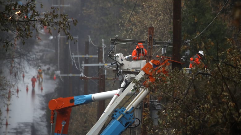 كيف تسببت حرائق الغابات في إفلاس أكبر شركات الطاقة بكاليفورن