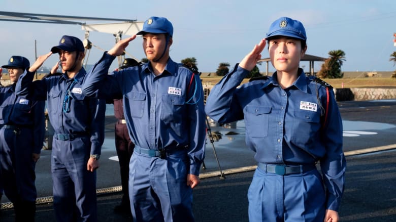 مع انخفاض عدد السكان.. اليابان تستعين بالنساء لتعبئة جيشها
