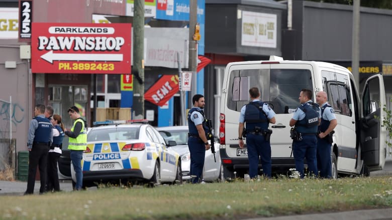 ناجون من مذبحة المسجدين بنيوزيلندا يروون تفاصيل لحظات الرعب