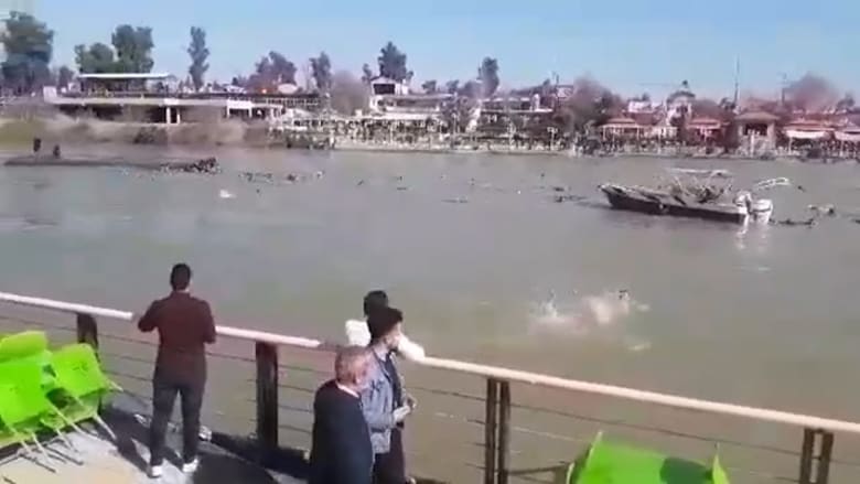 ارتفاع عدد غرقى العبارة في نهر دجلة بالعراق إلى 71 شخصا