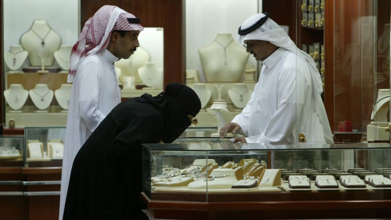 حيازة الدول للذهب.. السعودية الأكبر بالشرق الأوسط وزيادة لت