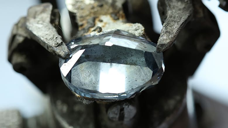 190418093351-okavango-blue-diamond-botswana.jpg