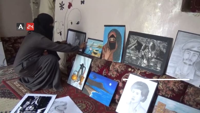 فنانة في اليمن تحول منزلها إلى متحف فني