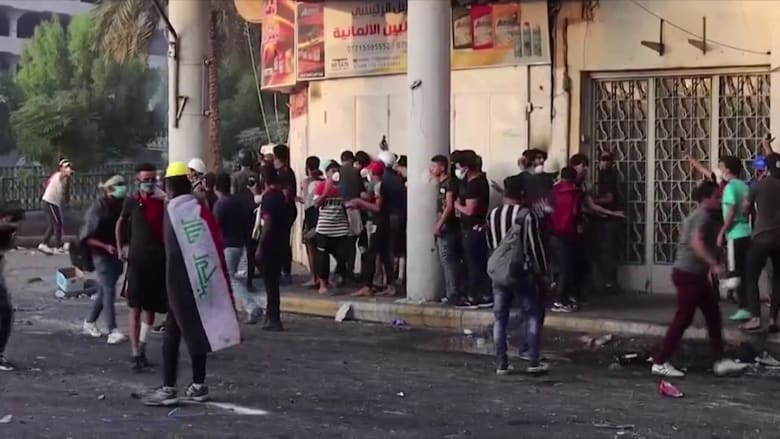 مقتل 4 متظاهرين في اشتباكات عنيفة مع الأمن في العراق