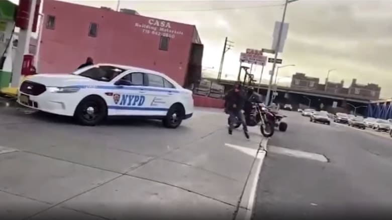 الاستهزاء بالشرطة الأمريكية.. ظاهرة غريبة تنتشر في نيويورك