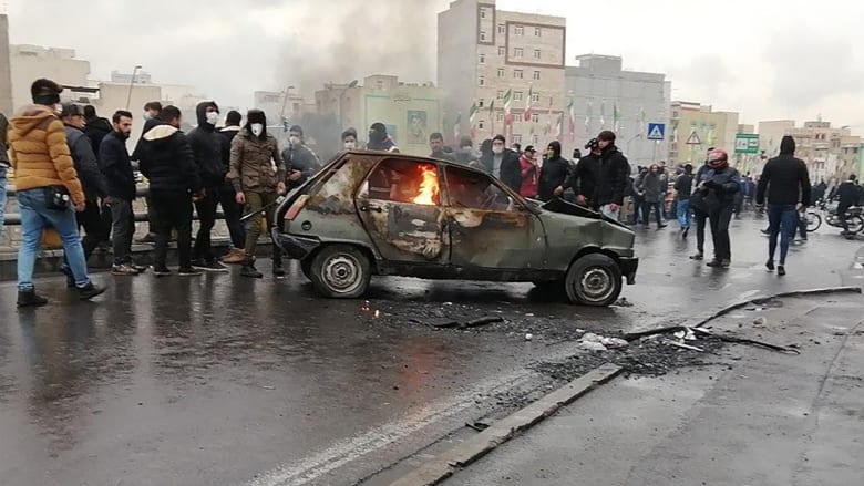 قتيل على الأقل وإصابة العشرات في احتجاجات إيران