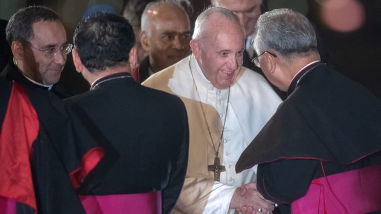البابا فرانسيس يصل اليابان في أول زيارة باباوية منذ 40 عاماً