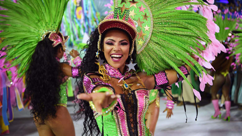 نظرة على كرنفال ريو دي جانيرو.. أكبر حفلة في العالم