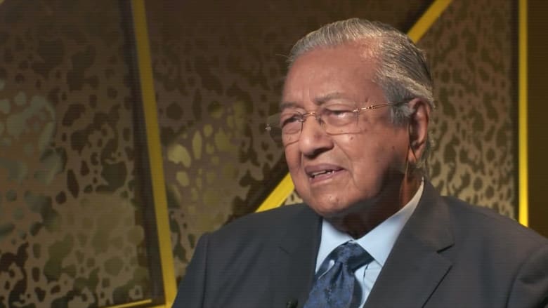 رئيس وزراء ماليزيا مهاتير محمد يستقيل ومخاوف من أزمة سياسية