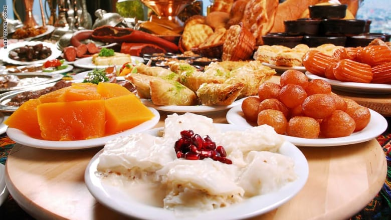من الطعمية إلى الكشري.. 13 طبقاً من أشهر أطباق المطبخ المصري