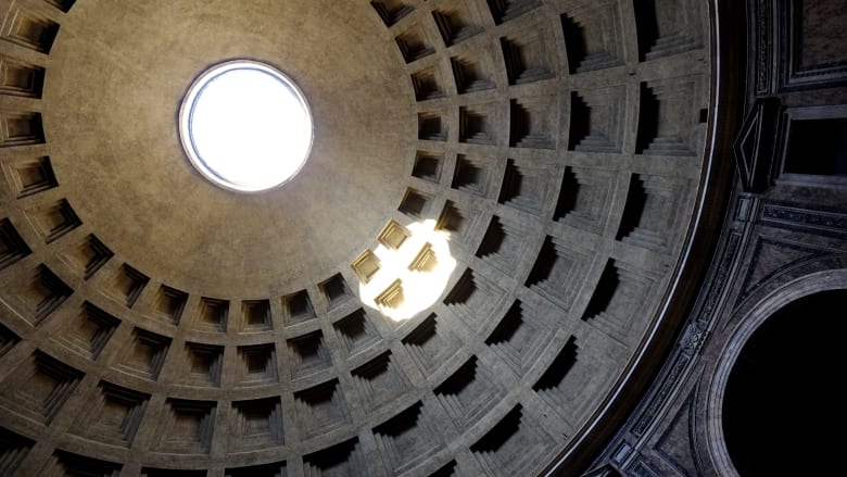 201113095632-pantheon-rome-oculus.jpg
