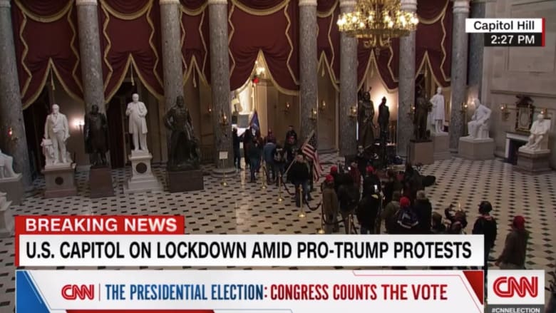 "محاولة انقلاب".. رد فعل مذيع CNN عندما شاهد أنصار ترامب يقتحمون مبنى الكونغرس