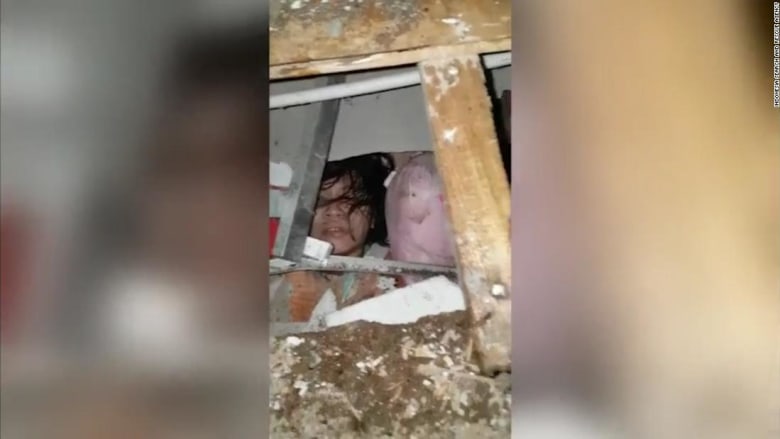 210115183900-sulawesi-island-earthquake-video-thumbnail-super-169.jpg